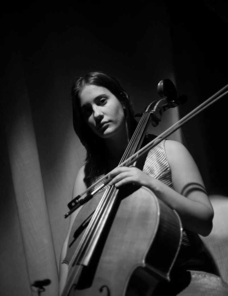 Lucía Arboniés - chelista